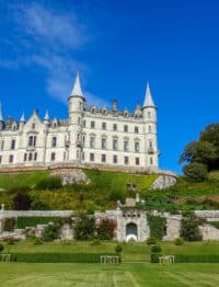 Dunrobin Castle in Scotland is a fairytale castle come to life - read all about it at barefeetinthekitchen.com
